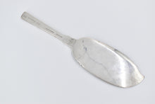 Load image into Gallery viewer, Sterling Silver Justis & Armiger Antique Rose Fish Server