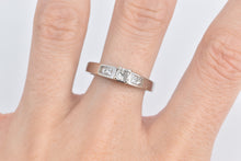 Load image into Gallery viewer, 14K 0.80 Ctw Princess Diamond Engagement Ring White Gold