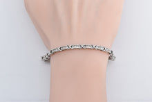 Load image into Gallery viewer, 10K 1.14 Ctw Natural Baguette Diamond Tennis Bracelet 7.75" White Gold