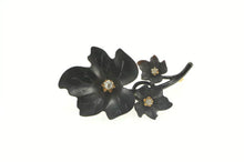 Load image into Gallery viewer, 14K Black Bakelite Diamond Leaf Cluster Retro Pin/Brooch Yellow Gold