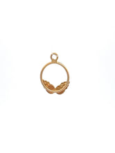 Load image into Gallery viewer, 10K Black Hills Leaf Round Circle Vintage Charm/Pendant Yellow Gold