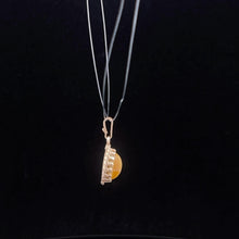 Load image into Gallery viewer, 14K Oval Tiger&#39;s Eye Cabochon Vintage Charm/Pendant Yellow Gold
