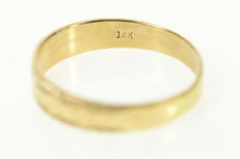 Load image into Gallery viewer, 14K Retro Scroll Pattern Graduated Wedding Band Ring Size 10.25 Yellow Gold