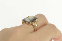 Load image into Gallery viewer, 10K Carved Mother of Pearl Two Face Couple Cameo Ring Size 13.25 Yellow Gold