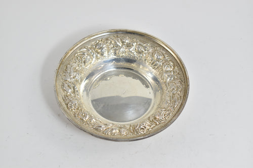 Sterling Silver Stieff Sterling Ornate Repousse Floral Bowl 5.5