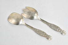 Load image into Gallery viewer, Sterling Silver Whiting &amp; Co Heraldic Pattern Serving Set