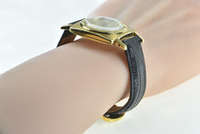 Load image into Gallery viewer, 18K Universal Geneve Squared Vintage Men&#39;s Watch