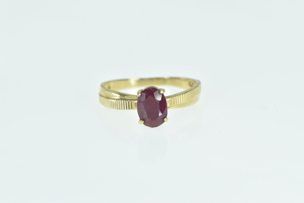 10K Oval Natural Ruby Grooved Vintage Classic Ring Yellow Gold