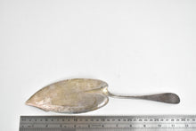 Load image into Gallery viewer, Sterling Silver W.W. Scott Antique Bird Engraved Ornate Fish Server