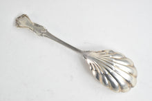 Load image into Gallery viewer, Sterling Silver Reed &amp; Barton Marlborough Sugar Shell Spoon