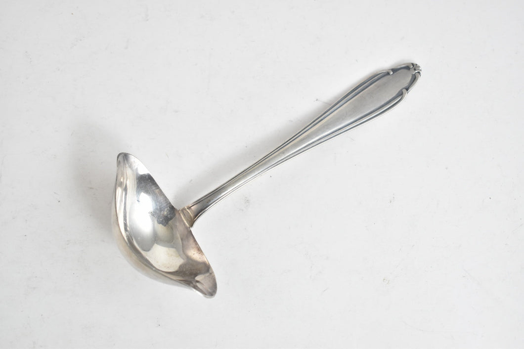 ANTIQUE Towle Sterling gravy ladle in Old popular Mirror Pattern with M Mono 6.75