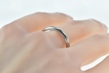 Load image into Gallery viewer, Platinum 4.25mm Men&#39;s Classic Wedding Band Ring