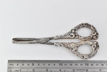 Load image into Gallery viewer, Sterling Silver Watson Ornate Lily Pattern Grape Shears