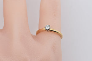 18K 0.22 Ct Diamond Solitaire Classic Engagement Ring Yellow Gold