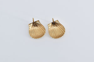 14K Scallop Sea Shell Ocean Motif Beach Stud Earrings Yellow Gold