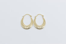 Load image into Gallery viewer, 14K Geometric Pattern Oval Fashion Hoop Earrings Yellow Gold