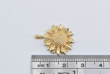 Load image into Gallery viewer, 14K Sunflower Flower Nature Motif Summer Symbol Pendant Yellow Gold