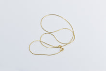 Load image into Gallery viewer, 14K 0.8mm Squared Vintage Box Style Chain Necklace 15.75&quot; Yellow Gold