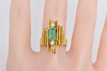 Load image into Gallery viewer, 18K 1.18 Ctw Emerald Diamond Modernist Squared Ring Yellow Gold