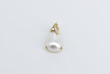 Load image into Gallery viewer, 14K Pear Mother of Pearl Diamond Vintage Fashion Pendant Yellow Gold