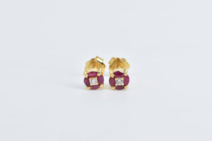 14K Tourmaline Flower Cluster Blossom Stud Earrings Yellow Gold