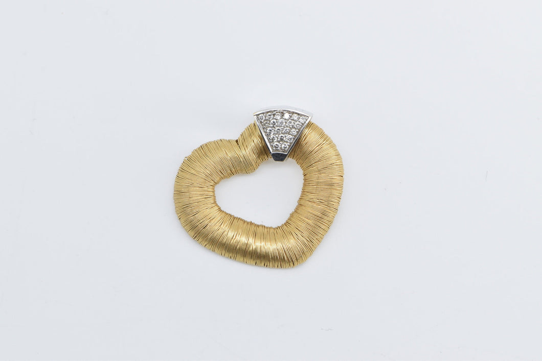 18K Pave Diamond Heart Wire Striped Fashion Love Pendant Yellow Gold