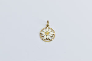 18K Enamel Flower Daisy Vintage Nature Motif Charm/Pendant Yellow Gold