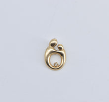 Load image into Gallery viewer, 14K Kabana Parent and Child Mom Mother&#39;s Day Pendant Yellow Gold
