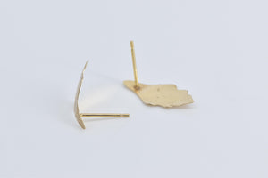 14K Diamond Cut Leaf Design Vintage Stud Earrings Yellow Gold