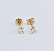 Load image into Gallery viewer, 14K 0.25 Ctw Diamond Solitaire Classic Stud Earrings Yellow Gold