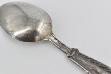 Load image into Gallery viewer, Sterling Silver Revolutionary War Soldier Baby Feeding Spoon