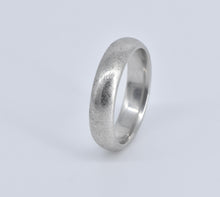 Load image into Gallery viewer, Platinum 5.0mm Rounded Classic Wedding Band Ring