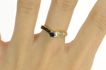 Load image into Gallery viewer, 18K 1.00 Ctw Heart Sapphire Diamond Chevron Ring Size 8 Yellow Gold