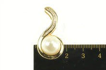 Load image into Gallery viewer, 14K 0.50 Ctw Baguette Diamond Pearl Wavy Swirl Pendant Yellow Gold