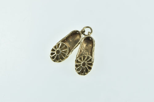 9K Ornate Filigree Crochet Slipper Shoe Charm/Pendant Yellow Gold