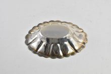 Load image into Gallery viewer, Sterling Silver Scalloped L Bros Candy Ring Oval Dish