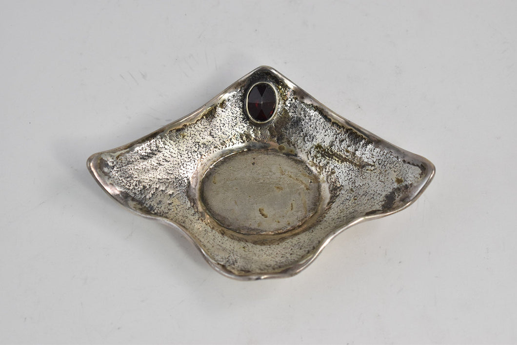 Sterling Silver Piolti Hammered Sim. Garnet Ring Dish