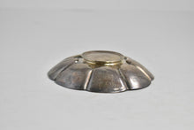 Load image into Gallery viewer, Sterling Silver M Ray Antique Scalloped Engraved Bowl