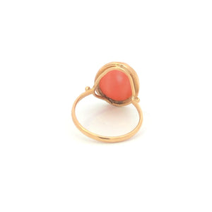 18K Oval Coral Cabochon Vintage Statement Ring Yellow Gold