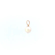 Load image into Gallery viewer, 14K 6.2mm Vintage Classic Pearl Simple Charm/Pendant Yellow Gold