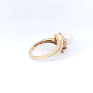 10K Vintage 7.3mm Pearl Diamond Bypass Ring Yellow Gold