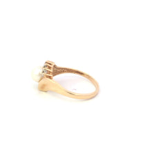 Load image into Gallery viewer, 10K Cultured Pearl Diamond Accent Vintage Ring Yellow Gold