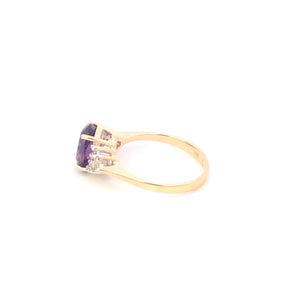 14K Oval Amethyst Diamond Cluster Accent Ring Yellow Gold