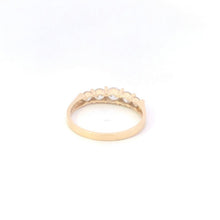 Load image into Gallery viewer, 14K Five Stone Classic Vintage Wedding Band Ring Yellow Gold