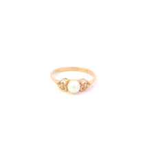 Load image into Gallery viewer, 10K 5.0mm Vintage Pearl Diamond Heart Accent Ring Yellow Gold