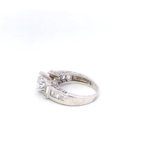 Load image into Gallery viewer, Sterling Silver Round Classic Vintage Travel Engagement Ring