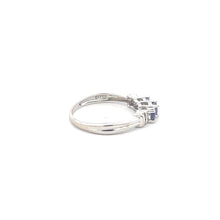 Load image into Gallery viewer, 10K Three Stone Tanzanite Diamond Vintage Ring White Gold