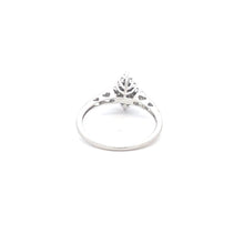 Load image into Gallery viewer, 10K Vintage Classic Squared Cluster Statement Ring White Gold