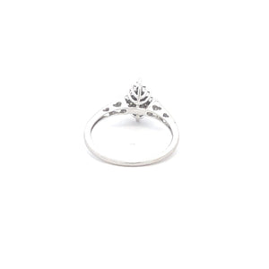 10K Vintage Classic Squared Cluster Statement Ring White Gold