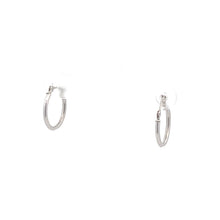 Load image into Gallery viewer, 10K 14.7mm Vintage Round Classic Hoop Earrings White Gold